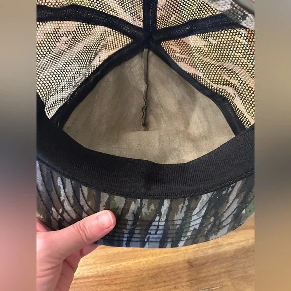 Vintage snap back RED MAN camo hat. OS. - Picture 4 of 4